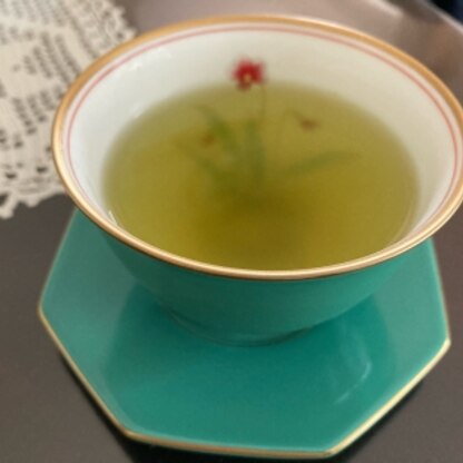 こんにちは〜
日本茶　お客様用器で　美味しく頂きました（＾Ｏ＾☆♪

ブログにコメント有難うございました（╹◡╹）